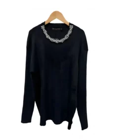 Hersecret AmyClo musta neule strassikauluksella (plus size)