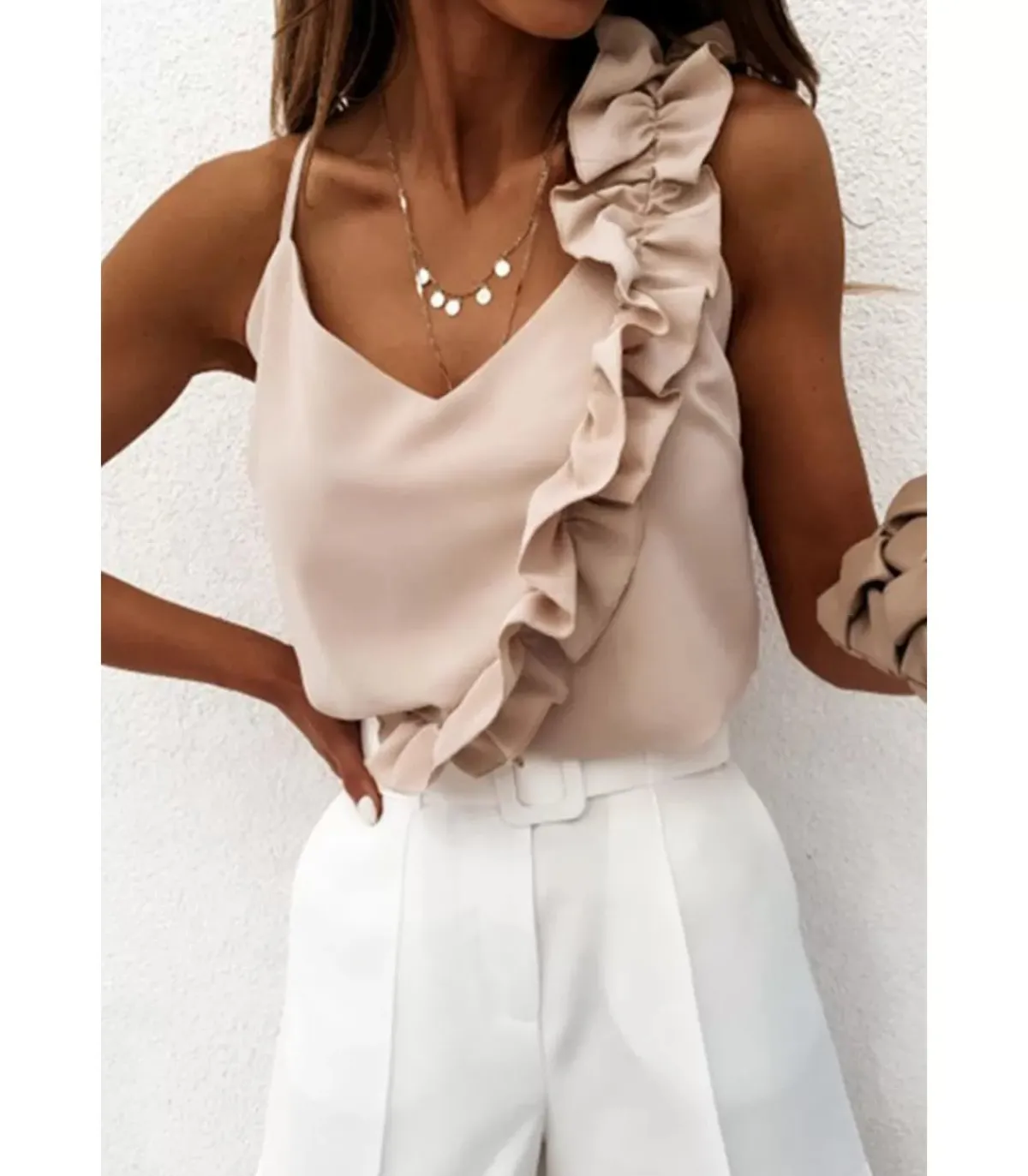 LC Beige röyhelökoristeinen toppi