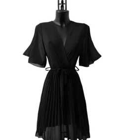 Elle Style Bethany musta lyhyt vekkimekko vyöllä
