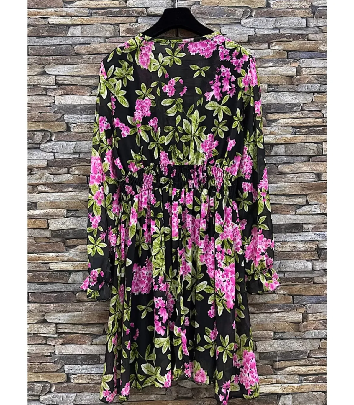 Hersecret Elle Style Juliette musta kukkakuvioinen mekko helminapeilla