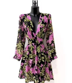 Hersecret Elle Style Juliette musta kukkakuvioinen mekko helminapeilla