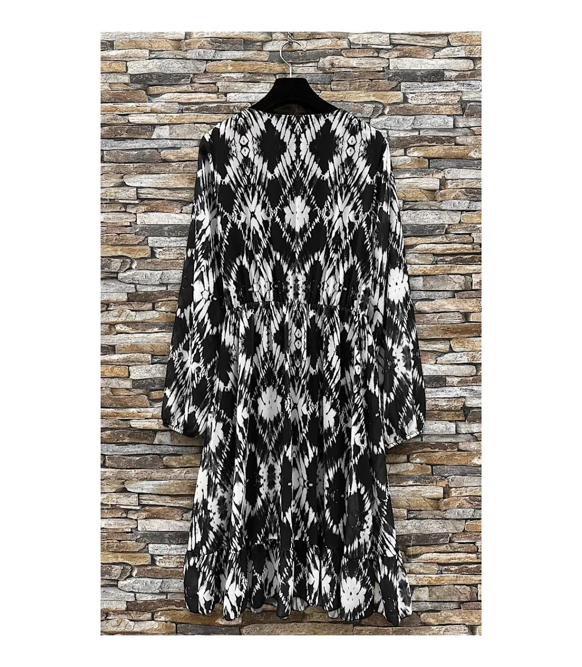 Hersecret Elle Style Lina mustavalkoinen mekko