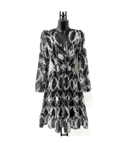 Hersecret Elle Style Lina mustavalkoinen mekko