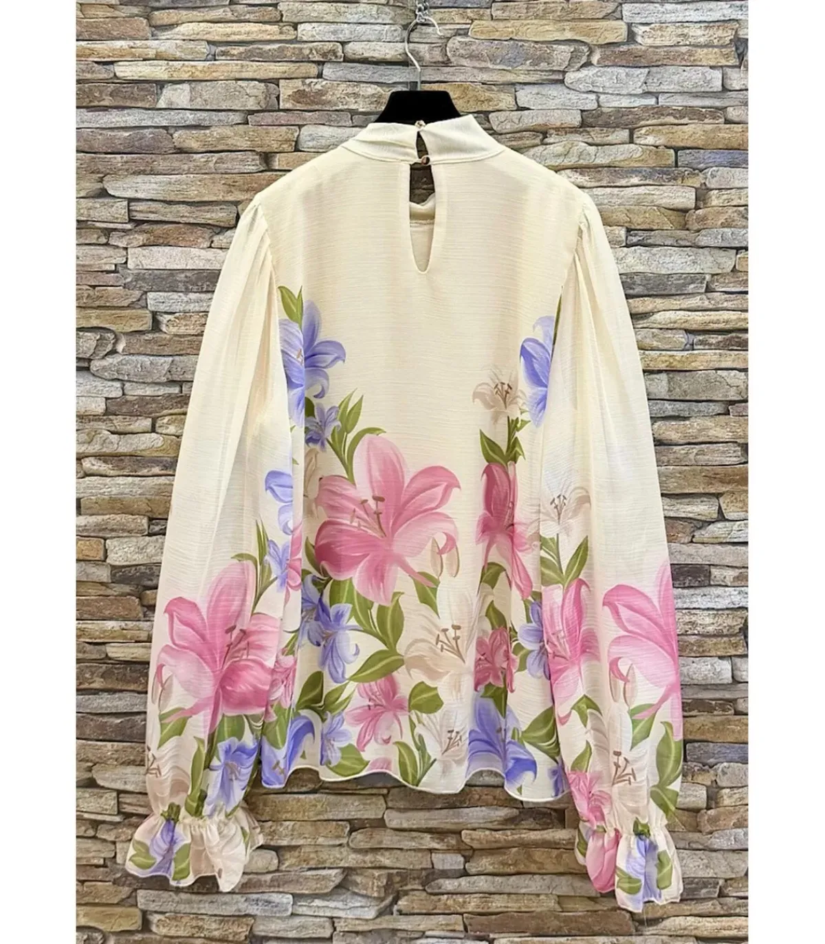 Elle Style Sylvia beige kukkakuvioinen pusero