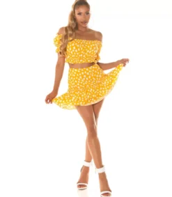 Koucla Keltavalkoinen off-shoulder hamesetti