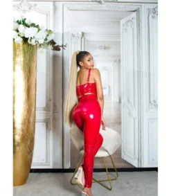 Koucla punaiet korkeavyötäröiet latex look houut