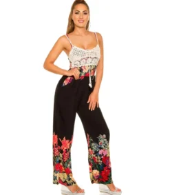 Koucla Musta kukkakuvioinen jumpsuit virkkauksella