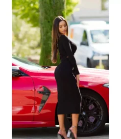 Koucla Musta neulehamesetti halkioilla