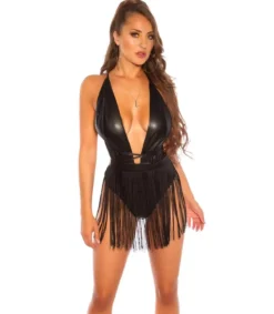 Koucla Musta wetlook v-body hapsuilla
