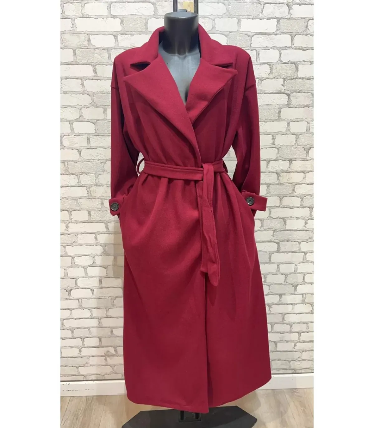 Hersecret My Style viininpunainen trenssitakki vyöllä