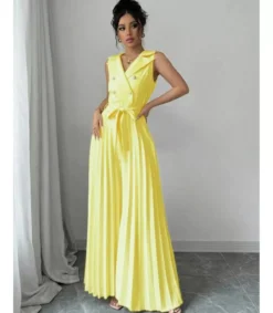 Rosy Days keltainen jumpsuit vekkilahkeilla ja napeilla