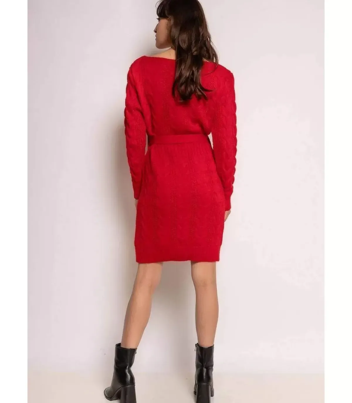 RZ fashion punainen neulemekko vyöllä