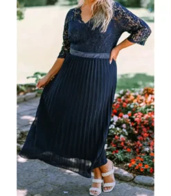LC Sininen pitsikoristeinen vekkijuhlamekko (plus size)