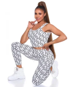 Koucla Valkoinen crop top printtikuvioinen joggerisetti